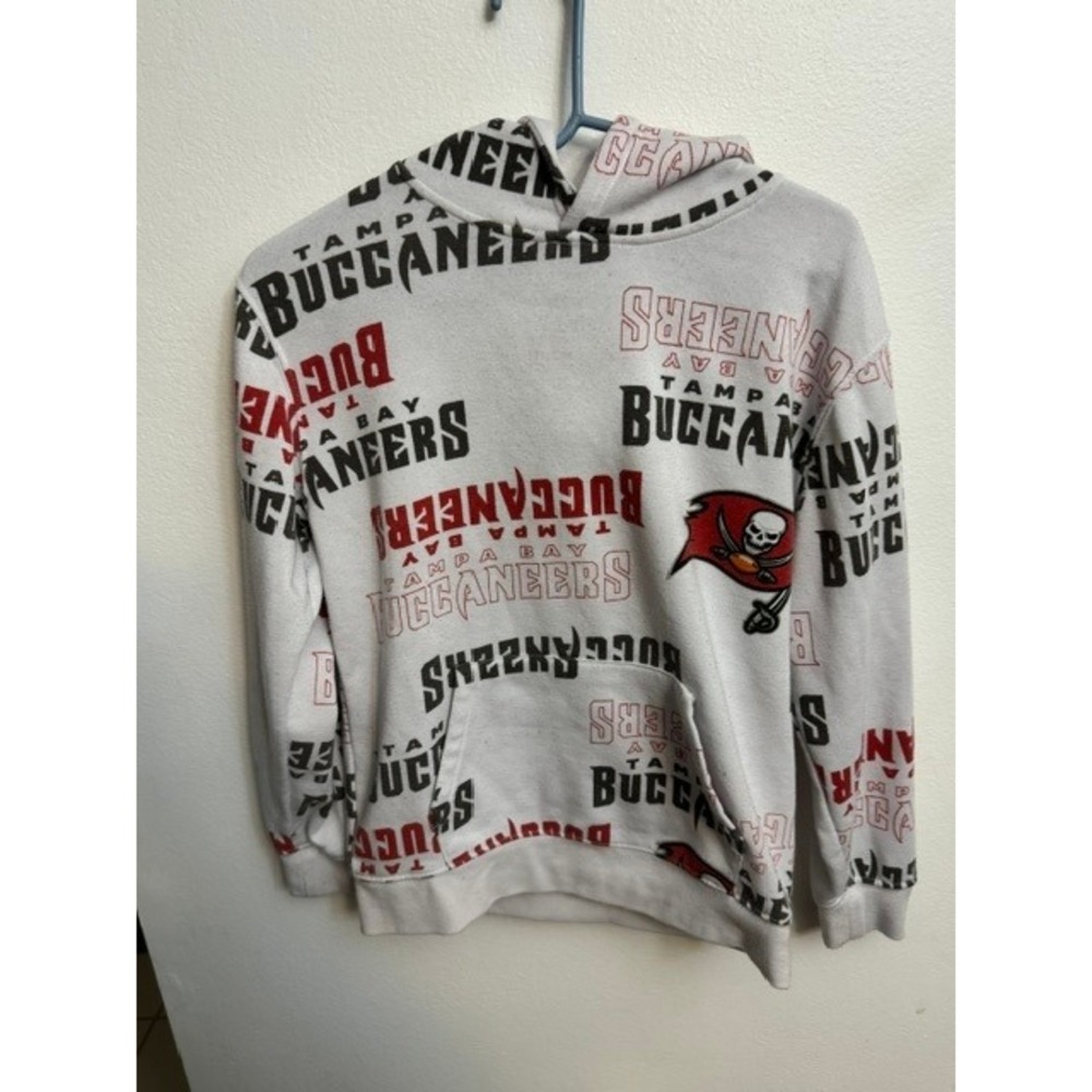 NFL Team Apparel Tampa Bay Bucs Kids Hoodie All Over Print White SZ 14-16 (E)
